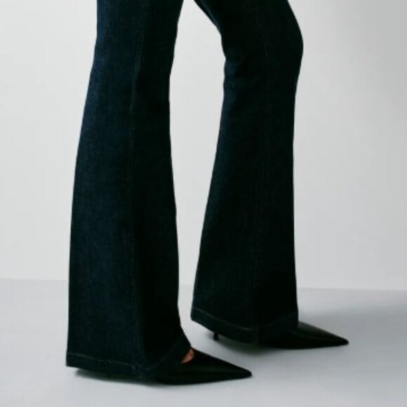 SPANXshape™ EveryWear Flare Jeans Midnight Shade Regular Size: Small - 4/6 NWT - Picture 5 of 5